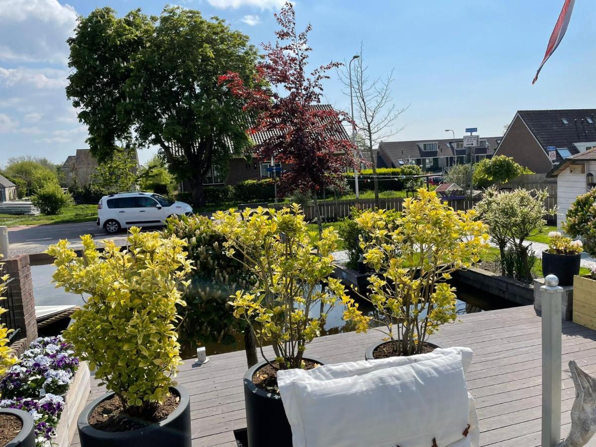 Guesthouse Bednboot Met Terras Aan Het Water Rijpwetering Exterior foto
