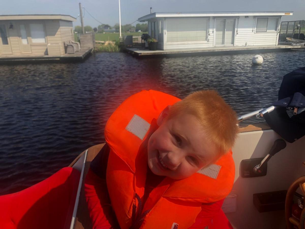 Guesthouse Bednboot Met Terras Aan Het Water Rijpwetering Exterior foto